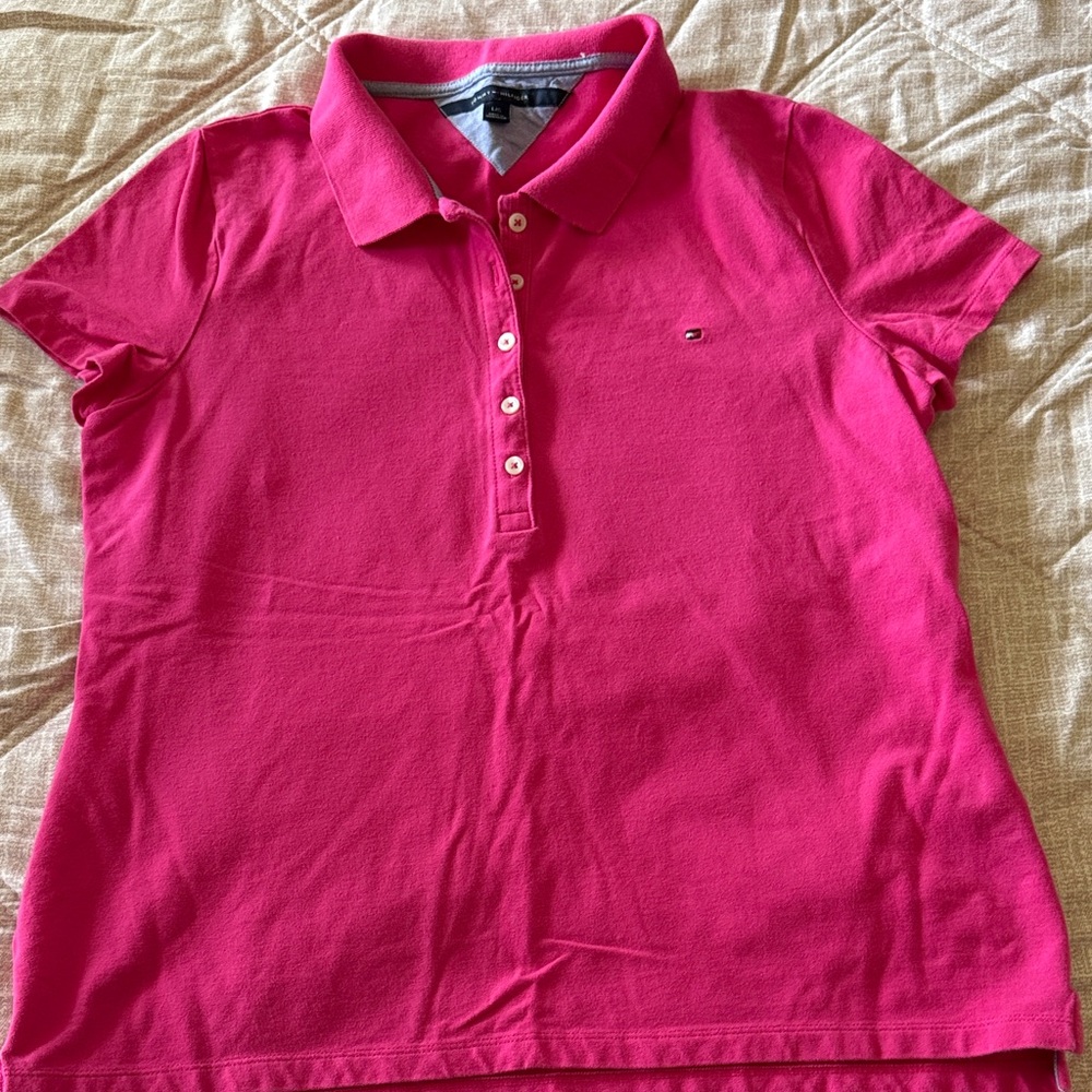 Tommy Hilfiger Polo Shirts in Pink and Light Pink - Picture 4 of 5